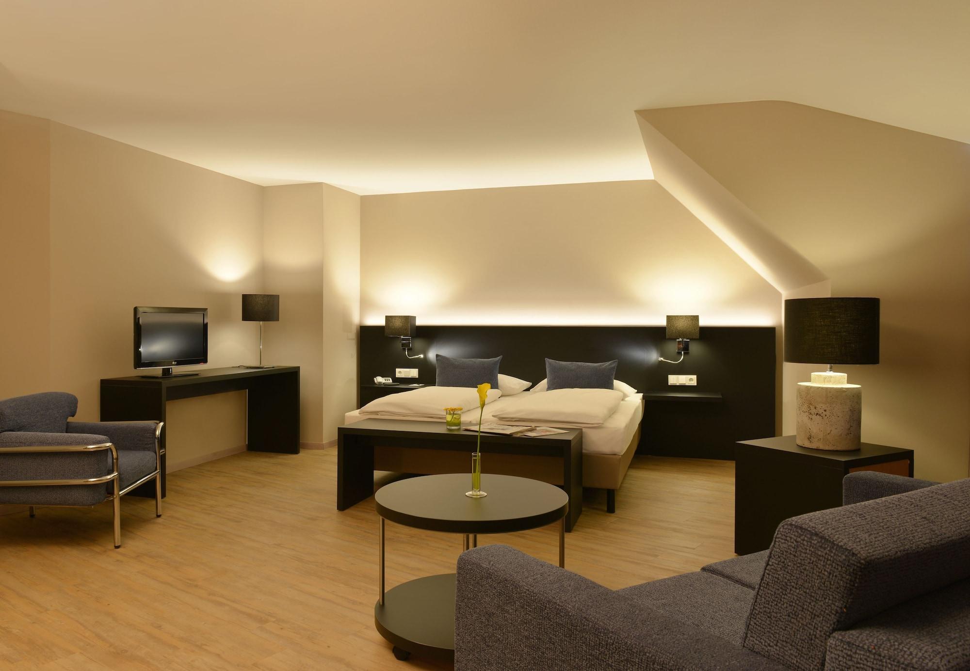 Relexa Waldhotel Schatten שטוטגרט מראה חיצוני תמונה